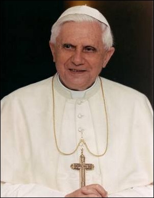 על פי הספר "קתוליות עכשיו" מסתבר שקתולים דוברי עברית מכנים אותו "ברוך ה-16"