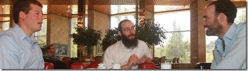 צילום של מרים צחי מתוך המפגש. אם פרסום התצלום כאן מהווה הפרה אסורה של זכויות יוצרים, אנא אמרו לי ואסירו מיד. צילום של מרים צחי מתוך המפגש. אם פרסום התצלום כאן מהווה הפרה אסורה של זכויות יוצרים, אנא אמרו לי ואסירו מיד.