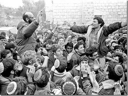 חנן פורת ומשה לוינגר (צילום: משה מילנר, לע"מ) חנן פורת ומשה לוינגר (צילום: משה מילנר, לע"מ)