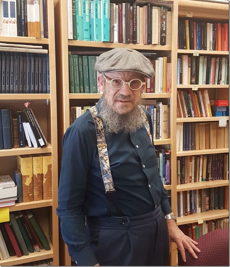 בויארין כפי שצילמתיו במשרדו במאי 2019